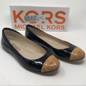 🎄Michael Kors Odessa Flats Size 7.5